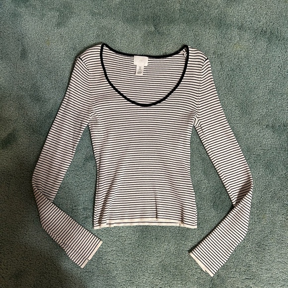 NWOT H&M Rib-Knit Top - Picture 2 of 6